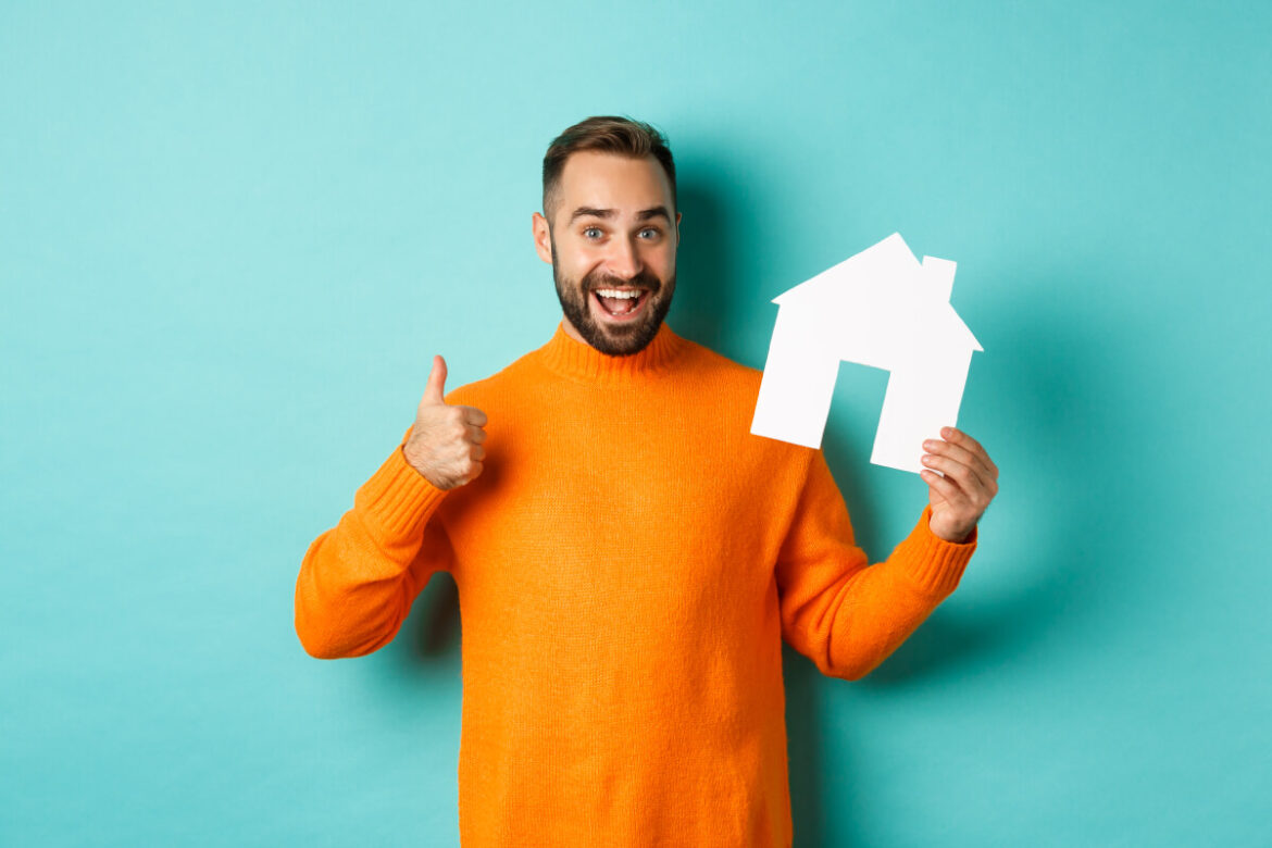 real-estate-concept-satisfied-man-recommending-agency-showing-thumb-up-house-maket (1) (1) real estate agent advertising
