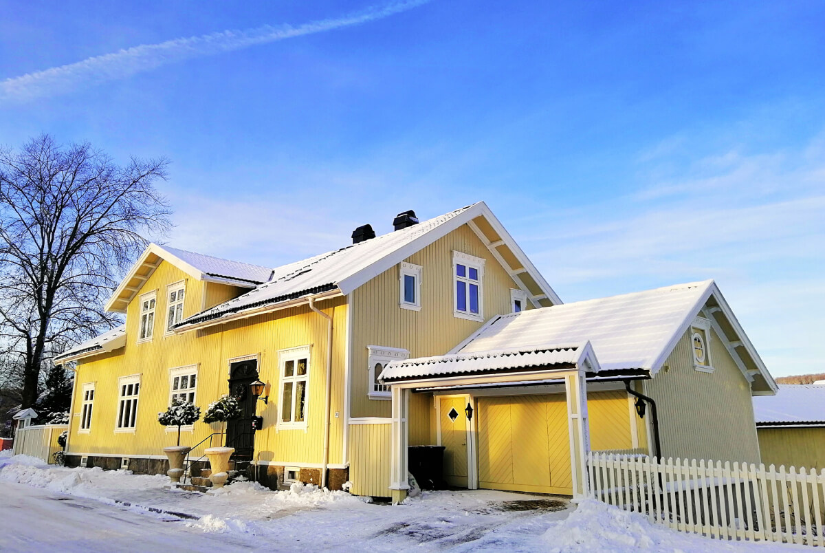 buy home in winter